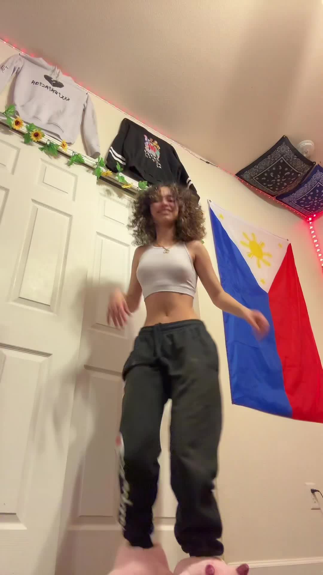 Prettyluhhangie — video 3